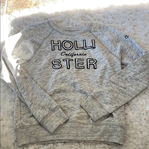 Hollister Tops - Hollister Sweatshirt
